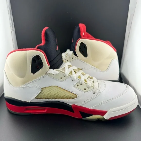 Jordan 5 Retro Sneaker Size 11 Men